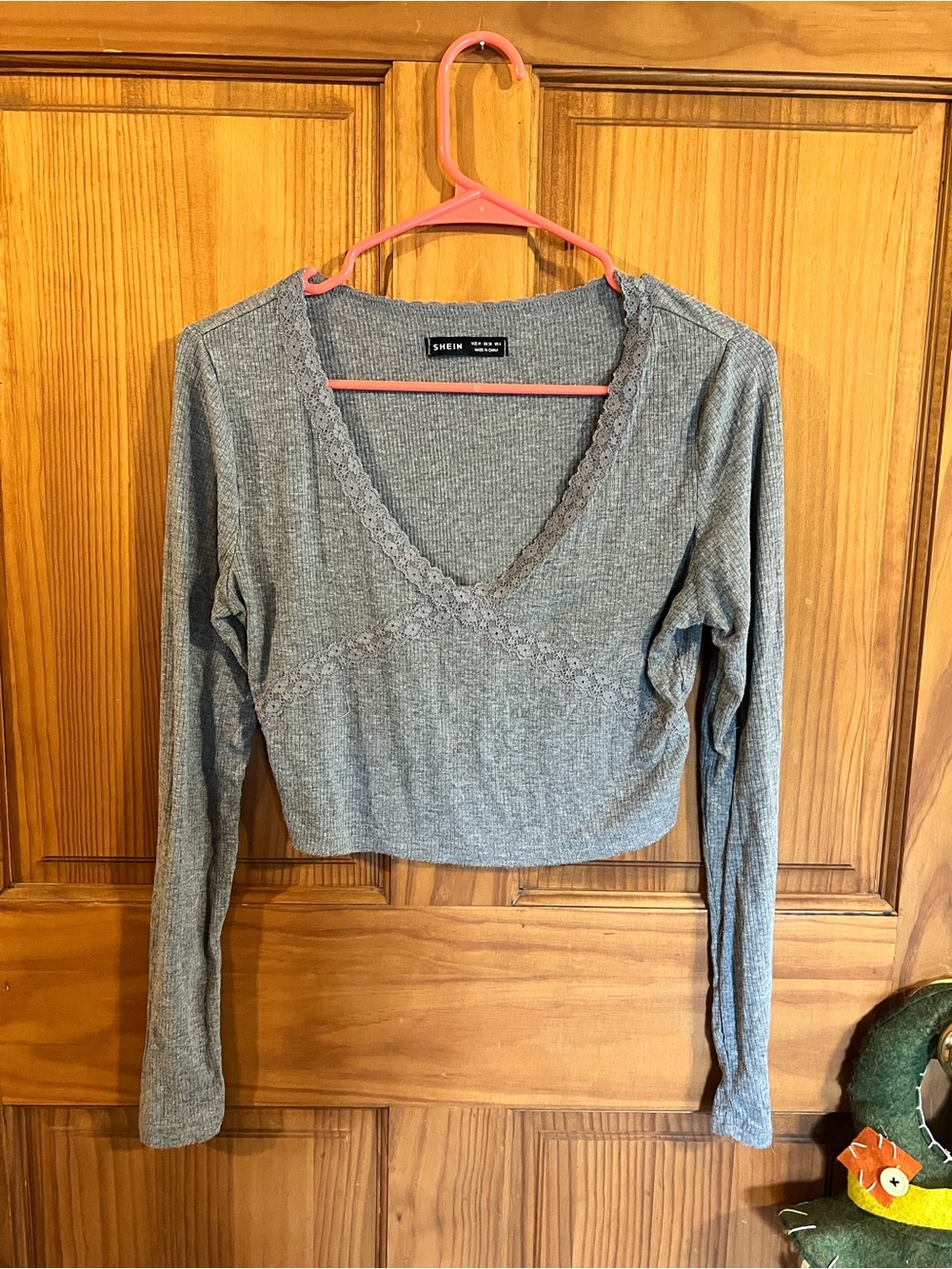 SHEIN Gray Ribbed V-Neck Lace-Trim Crop Top